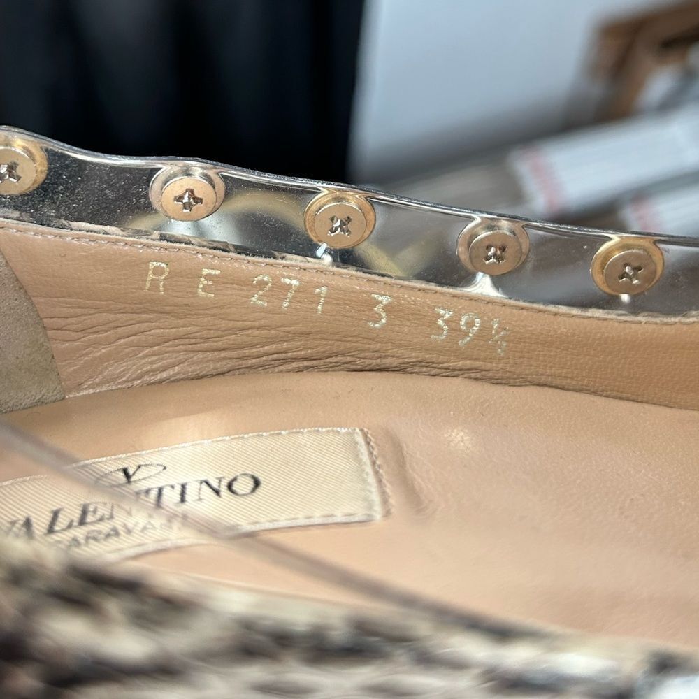 Valentino Rockstud Studded Beige Python Pvc Pumps - image 4